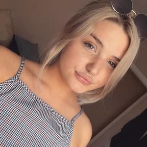 Meet your Posher, Maia